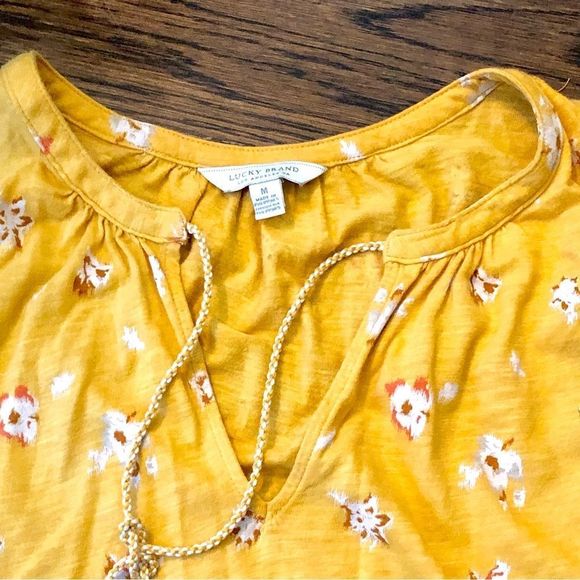 LUCKY BRAND Womens Golden Yellow Floral Sleeveless Tie Neck Top Sz Medium - Picture 3 of 5
